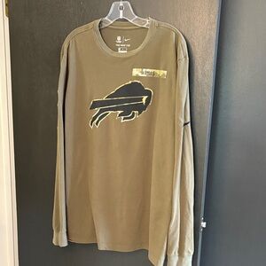 Nike Men's Salute to Service  Long Sleeve Shirt with Buffalo Graphic